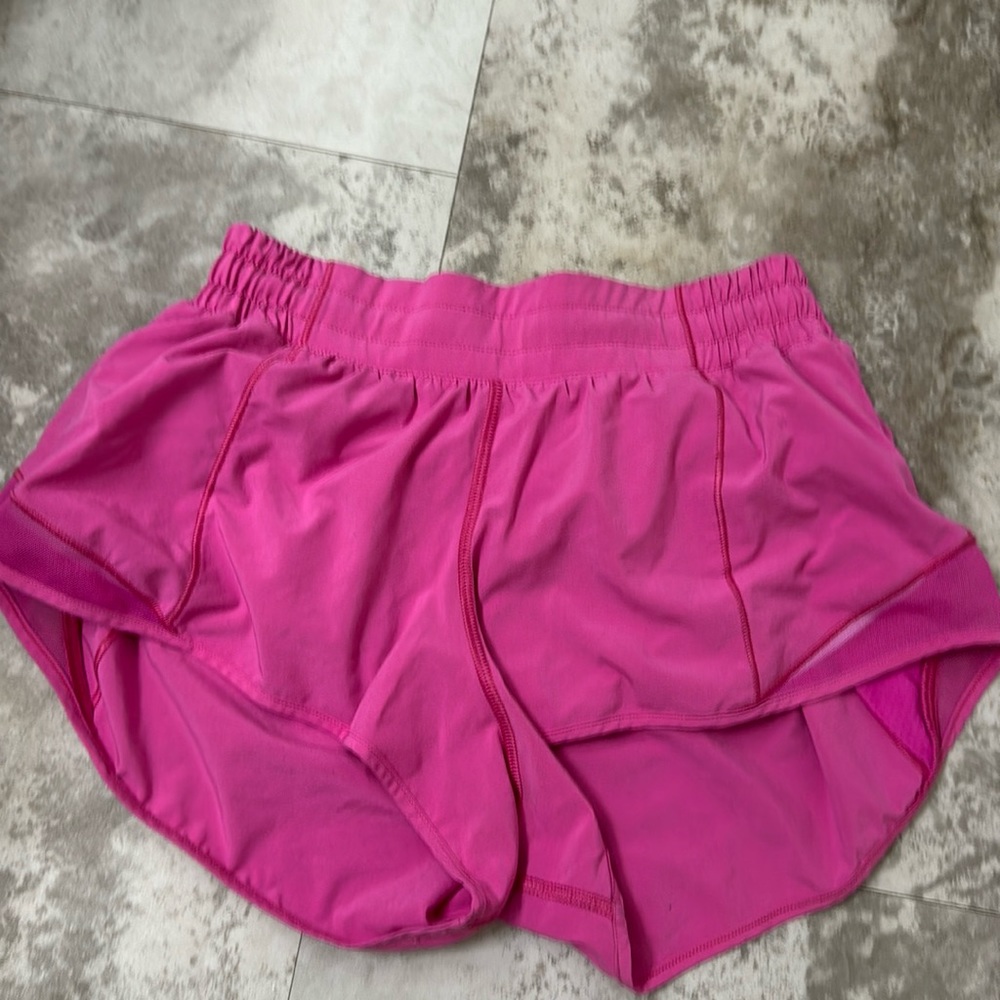 sonic pink lululemon hotty hot short
